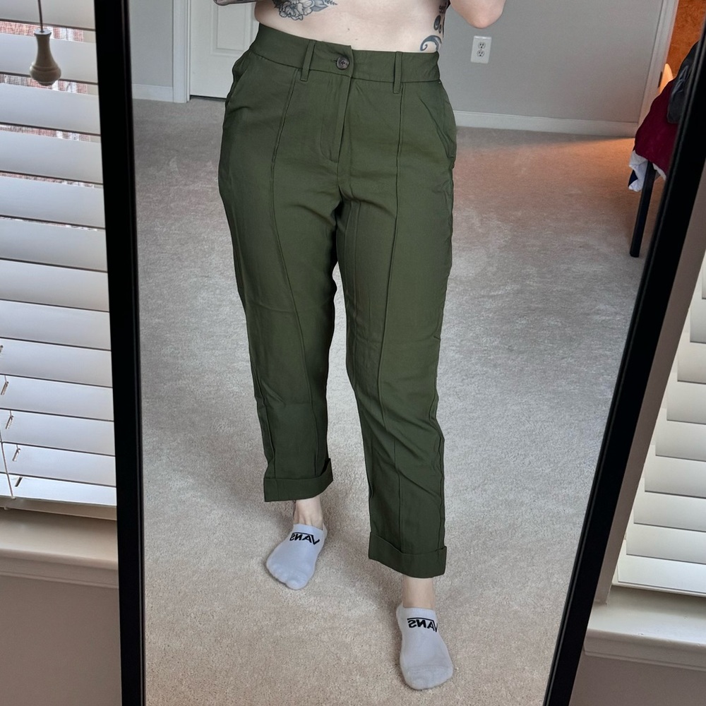 Women's High-Rise Slim Fit Effortless Pintuck Ankle Pants "Green" Size 8